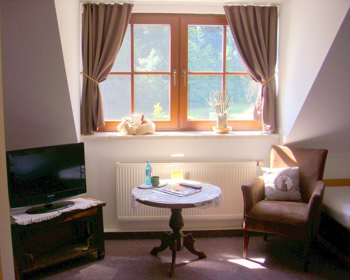 Elegant-Hotel "Zur Burg" Posterstein Kamer foto