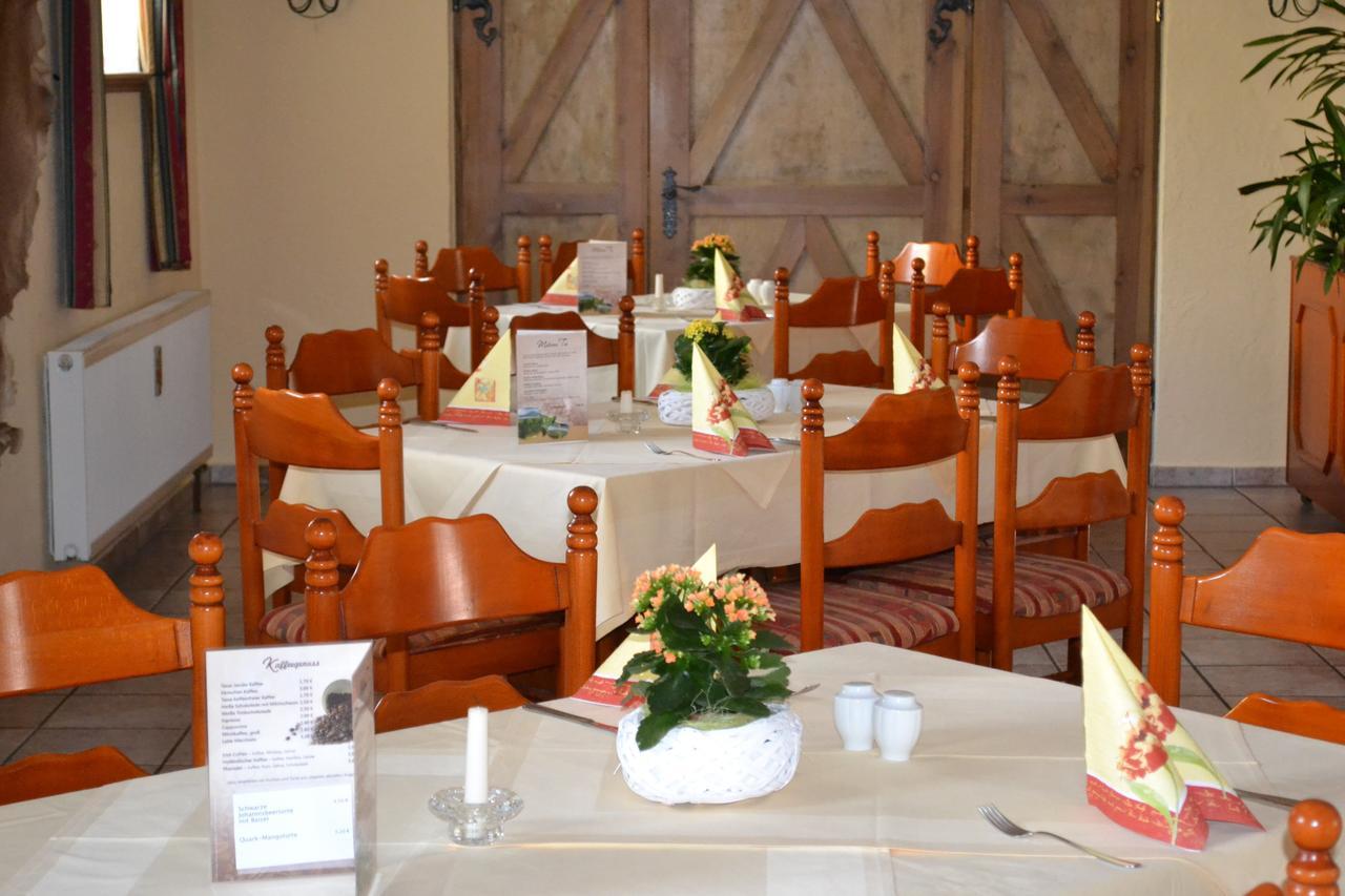 Elegant-Hotel "Zur Burg" Posterstein Buitenkant foto