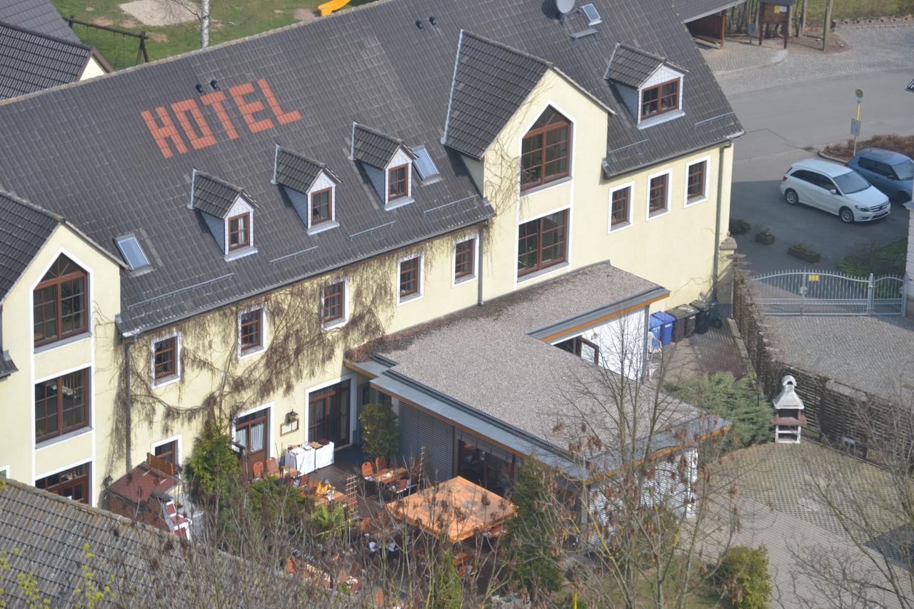 Elegant-Hotel "Zur Burg" Posterstein Buitenkant foto